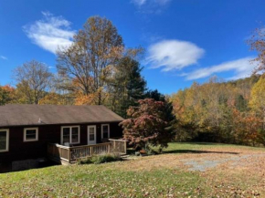 Sperryville 3 BR house next to Blue Ridge Mts.